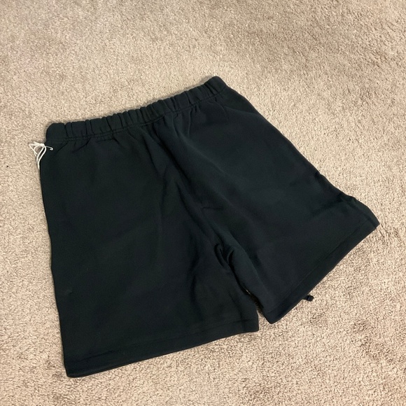 Fear Of God Essentials Plum Shorts - Picture 3 of 3